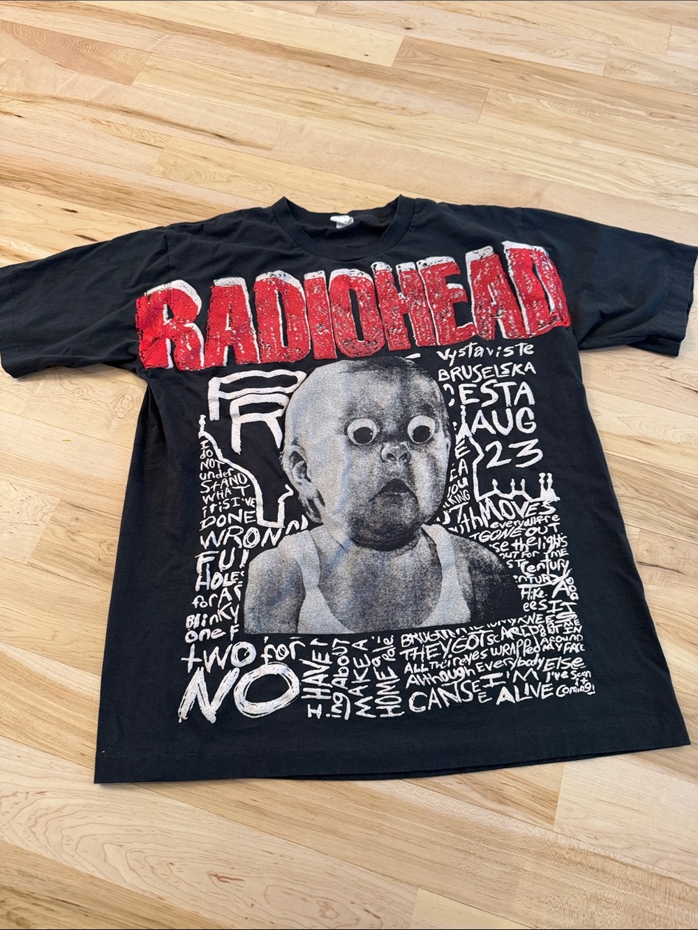 Vintage-Radiohead Prague concert tee t-shirt-Single Stitch-AOP-XL-Band